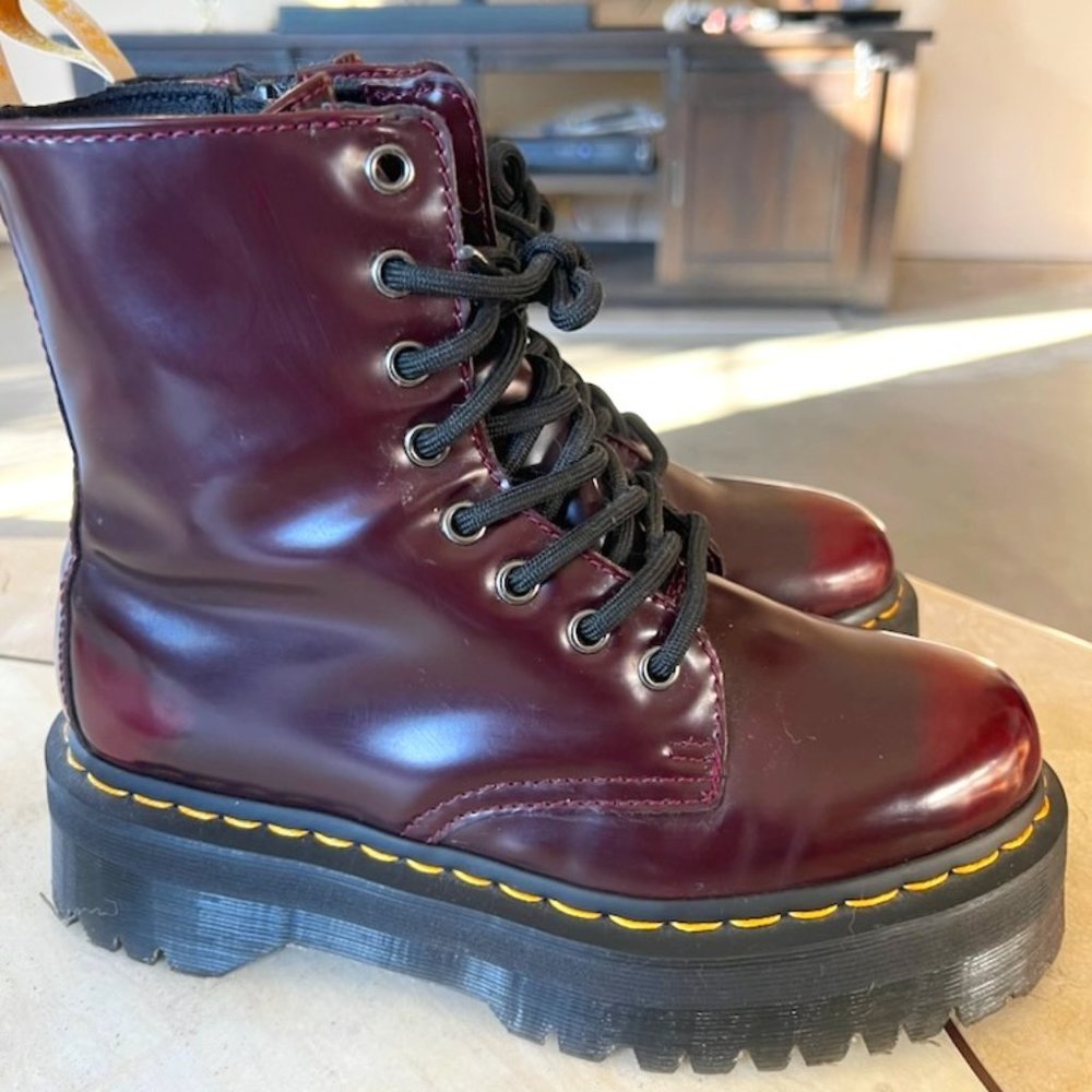 Doc Martens Jadon Platform Boot - Size 7